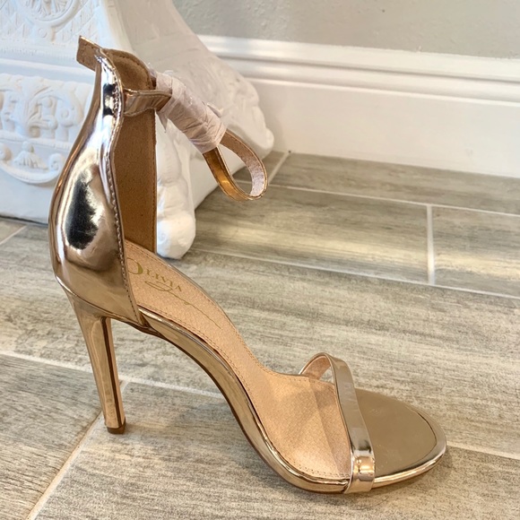 Gold Heels - Picture 10 of 12